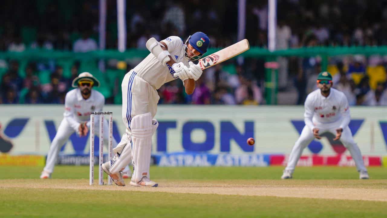 IND vs BAN Stats: টেস্ট না টি-টোয়েন্টি! ৯৬ ছক্কা সহ আরও যা রেকর্ড হল কানপুরে... IND vs BAN Stats: টেস্ট না টি-টোয়েন্টি! ৯৬ ছক্কা সহ আরও যা রেকর্ড হল কানপুরে...