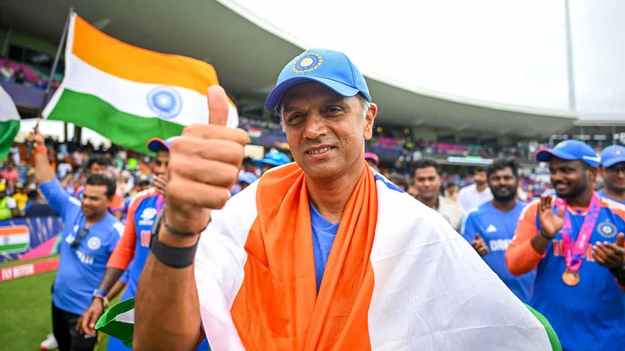 Rahul Dravid-RR: রাহুল দ্রাবিড়কে ব্ল্যাঙ্ক চেক! বিশ্বজয়ী কোচ যা করলেন... Rahul Dravid-RR: রাহুল দ্রাবিড়কে ব্ল্যাঙ্ক চেক! বিশ্বজয়ী কোচ যা করলেন...