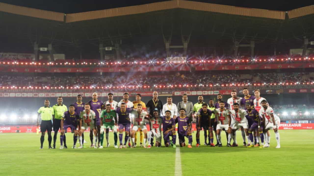 Super League Kerala: ভারতীয় ফুটবলে নতুন অধ্যায়, মহাধুমধামে শুরু সুপার লিগ কেরালা Super League Kerala: ভারতীয় ফুটবলে নতুন অধ্যায়, মহাধুমধামে শুরু সুপার লিগ কেরালা