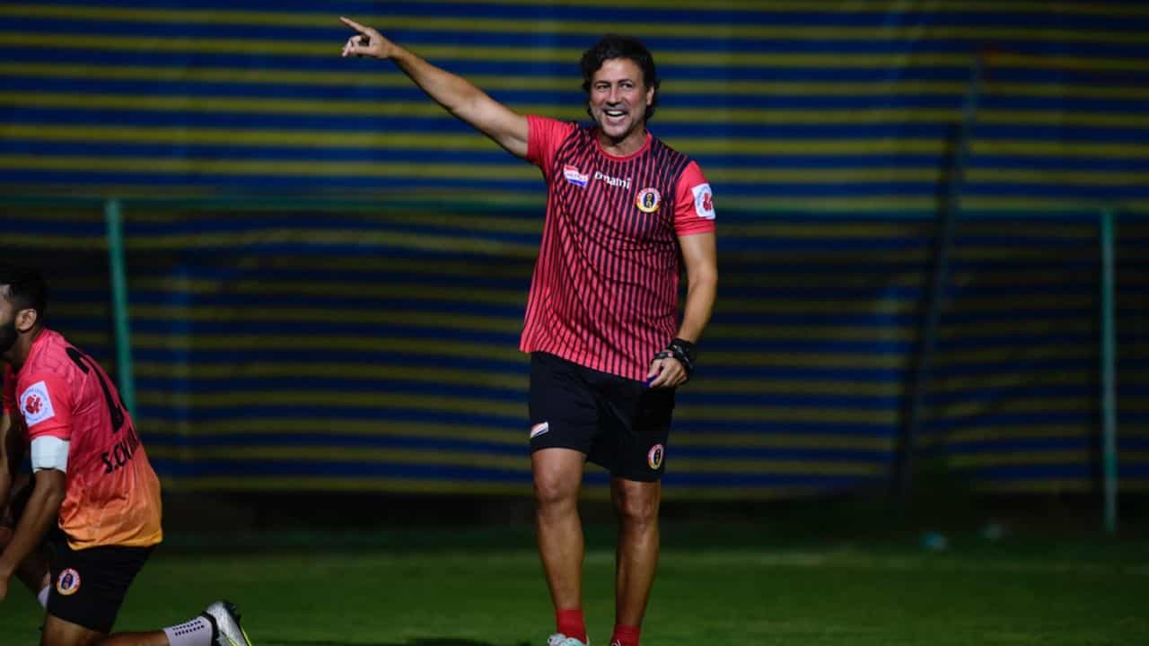 East Bengal: কুয়াদ্রাতে মোহভঙ্গ! টিডি হিসেবে ভাসছে আই লিগ জয়ী কোচের নাম East Bengal: কুয়াদ্রাতে মোহভঙ্গ! টিডি হিসেবে ভাসছে আই লিগ জয়ী কোচের নাম