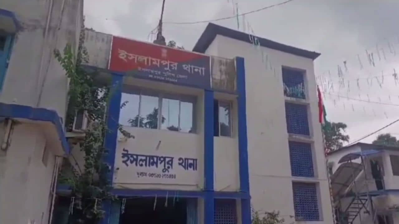 Civic Volunteer: তৃণমূল নেতার ভাইঝিকে শ্লীলতাহানির অভিযোগ, গ্রেফতার সিভিক ভলান্টিয়র
