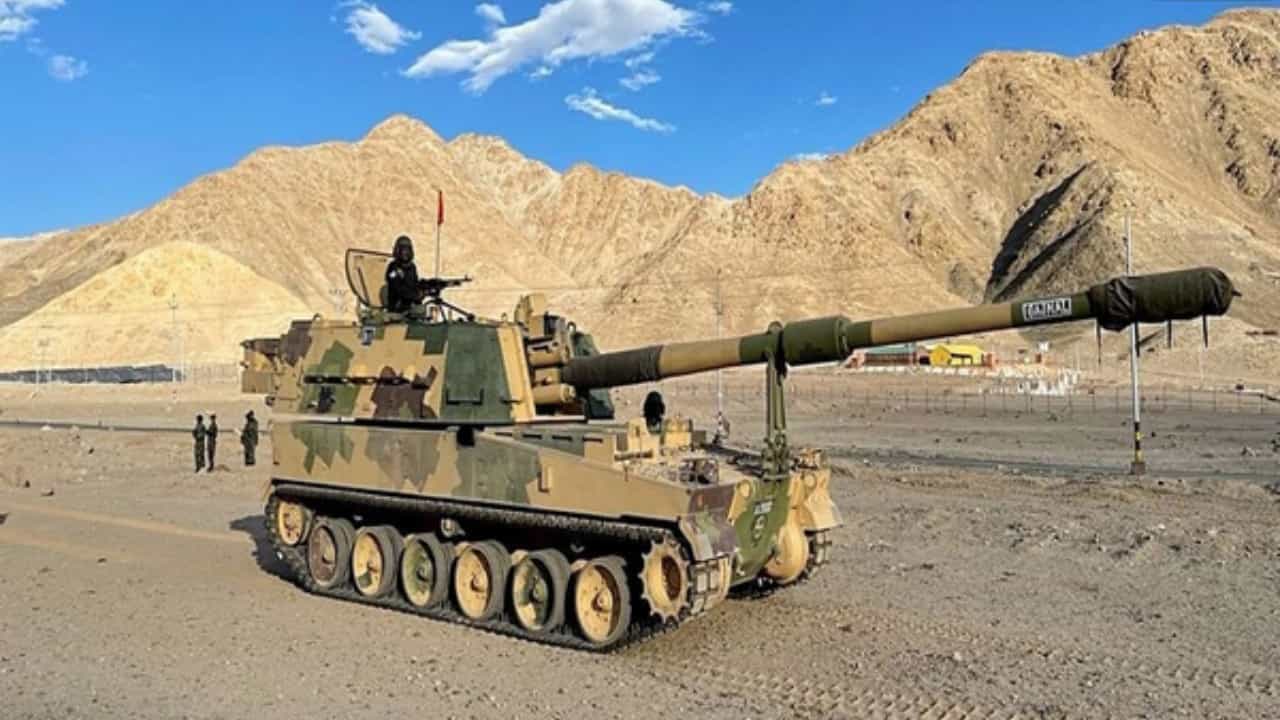 Artillery firing range in Arunachal: চিনের ঘাড়ে ভারতের নিঃশ্বাস! লালফৌজকে রোজ শুনতে হবে গুরুম গুরুম শব্দ Artillery firing range in Arunachal: চিনের ঘাড়ে ভারতের নিঃশ্বাস! লালফৌজকে রোজ শুনতে হবে গুরুম গুরুম শব্দ
