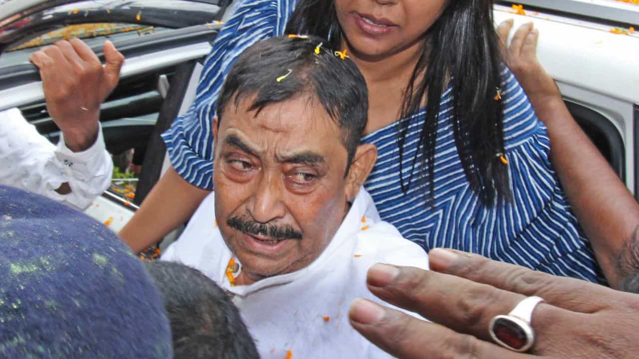 Anubrata Mondal: কালী পুজোর পরই 'কামব্যাক' অনুব্রতর, কাজলের অনুপস্থিতিতেই তৈরি হল স্ট্যাটেজি Anubrata Mondal: কালী পুজোর পরই 'কামব্যাক' অনুব্রতর, কাজলের অনুপস্থিতিতেই তৈরি হল স্ট্যাটেজি