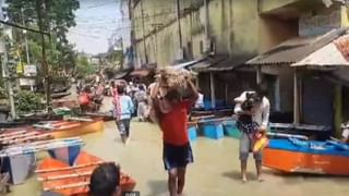 Paschim Medinipur: নরম হয়ে গেল নদী বাঁধের মাটি, ধসে পড়ল চারটি পাকা বাড়ি