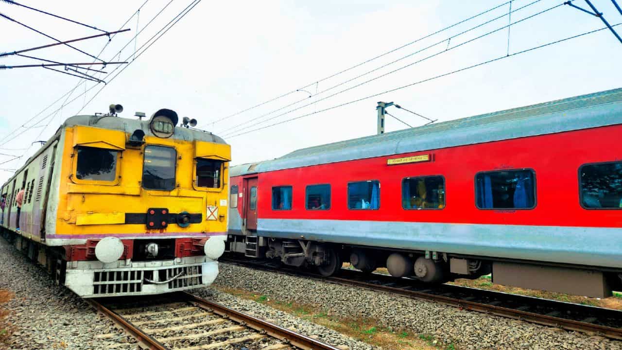 Railway: বেতন ২ লক্ষ পর্যন্ত, চাকরির সুযোগ রেলে, কীভাবে আবেদন করবেন