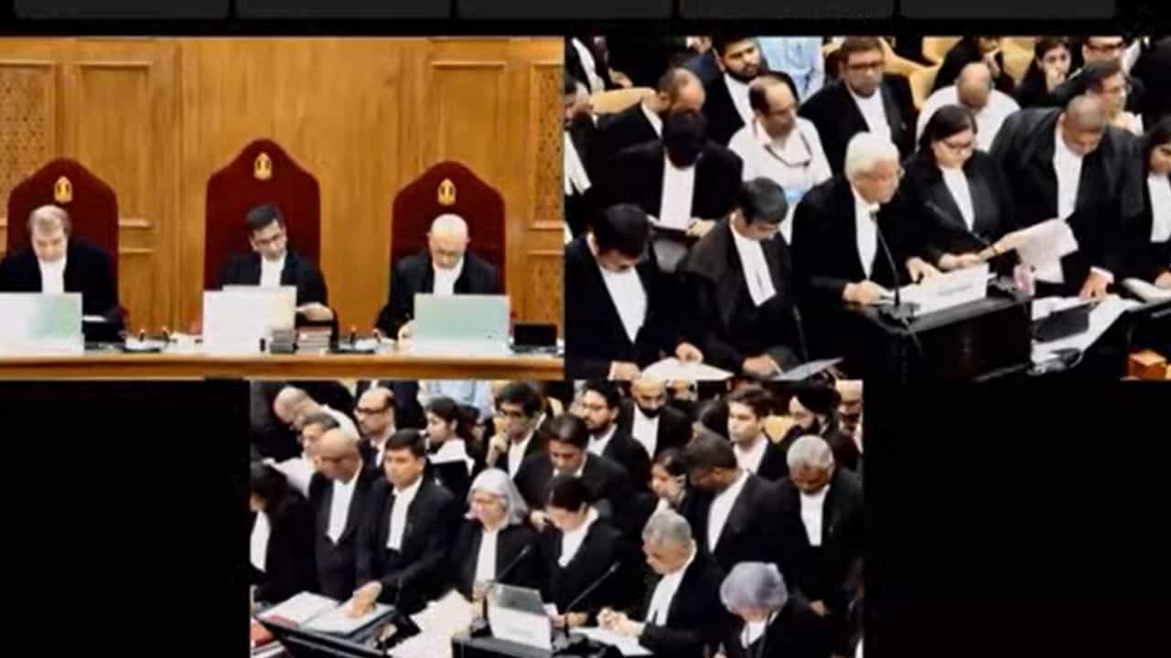 Supreme Court: CBI-এর রিপোর্ট, জুনিয়র ডাক্তারদের অনশন, আজ সুপ্রিম শুনানিতে কোন কোন দিকে থাকবে নজর Supreme Court: CBI-এর রিপোর্ট, জুনিয়র ডাক্তারদের অনশন, আজ সুপ্রিম শুনানিতে কোন কোন দিকে থাকবে নজর