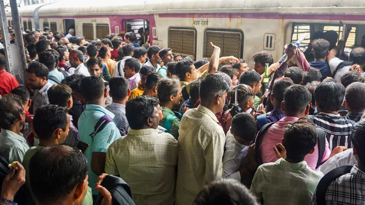 Sealdah: বাড়ানো হবে কোচ, শিয়ালদহ ডিভিশন নিয়ে একগুচ্ছ সিদ্ধান্ত রেলের Sealdah: বাড়ানো হবে কোচ, শিয়ালদহ ডিভিশন নিয়ে একগুচ্ছ সিদ্ধান্ত রেলের