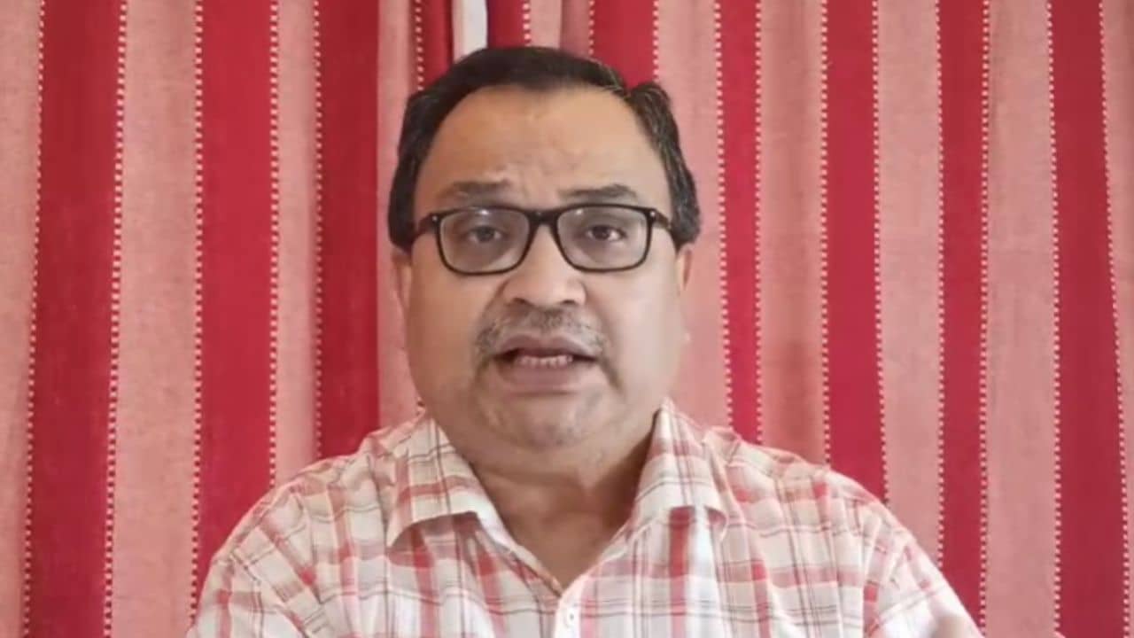Kunal Ghosh: রাত থাকলে ভোরও আসবে, আন্দোলনকারী ডাক্তারদের পাশে দাঁড়ালেন কুণাল
