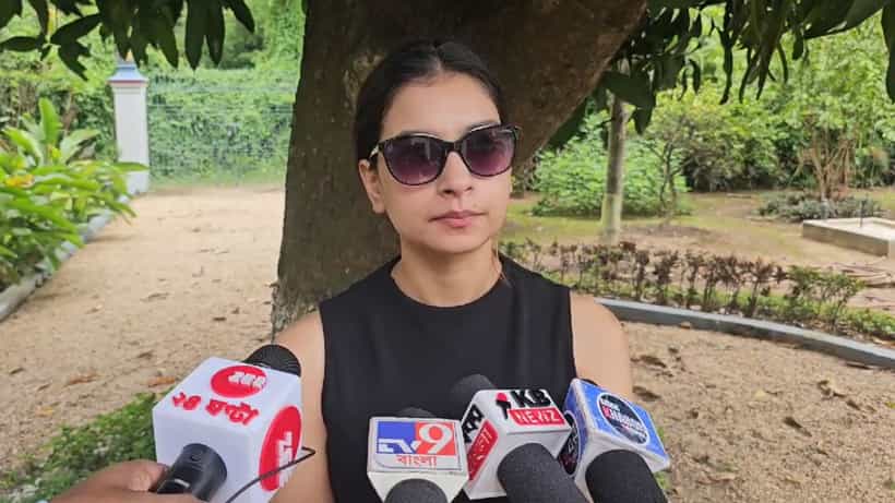 Sunidhi Nayak: ডার্ক ওয়েবে ছবি ছেড়ে দেবে, গায়িকা সুনিধি নায়েককে হুমকি দিয়ে ৫ লক্ষ টাকা আদায়