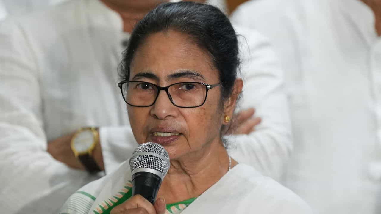 Mamata Banerjee on Semiconductor plant: ভারতে সেমিকন্ডাক্টর বিপ্লবে নেতৃত্ব দেবে কলকাতা: মমতা Mamata Banerjee on Semiconductor plant: ভারতে সেমিকন্ডাক্টর বিপ্লবে নেতৃত্ব দেবে কলকাতা: মমতা