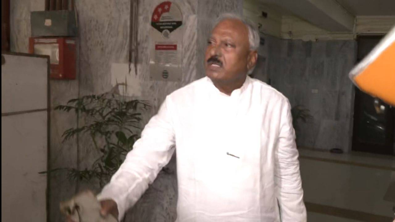 R G Kar: কেন দ্রুত দেহ দাহ করতে তোড়জোড়? এবার সিবিআই দফতরে উত্তর দিতে গেলেন বিধায়ক নির্মল ঘোষ