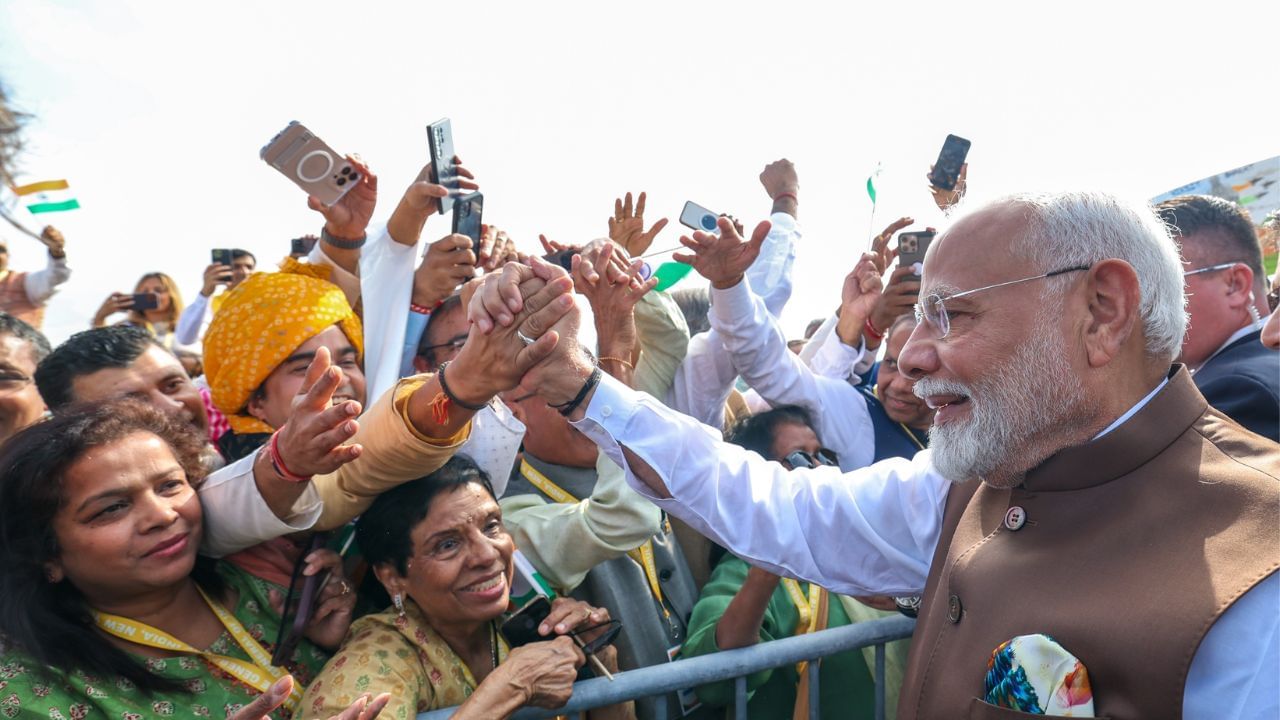 PM Narendra Modi: ফিলাডেলফিয়ায় প্রধানমন্ত্রী পা রাখতেই 'মোদী, মোদী' রব, উষ্ণ অভ্যর্থনা নমোকে