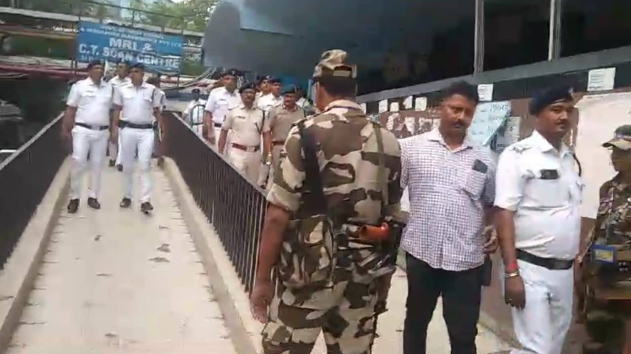 Police Commissioner in RG Kar: নতুন পদে বসেই তৃতীয়বার, আচমকা আরজি করে কীসের খোঁজে গেলেন পুলিশ কমিশনার?
