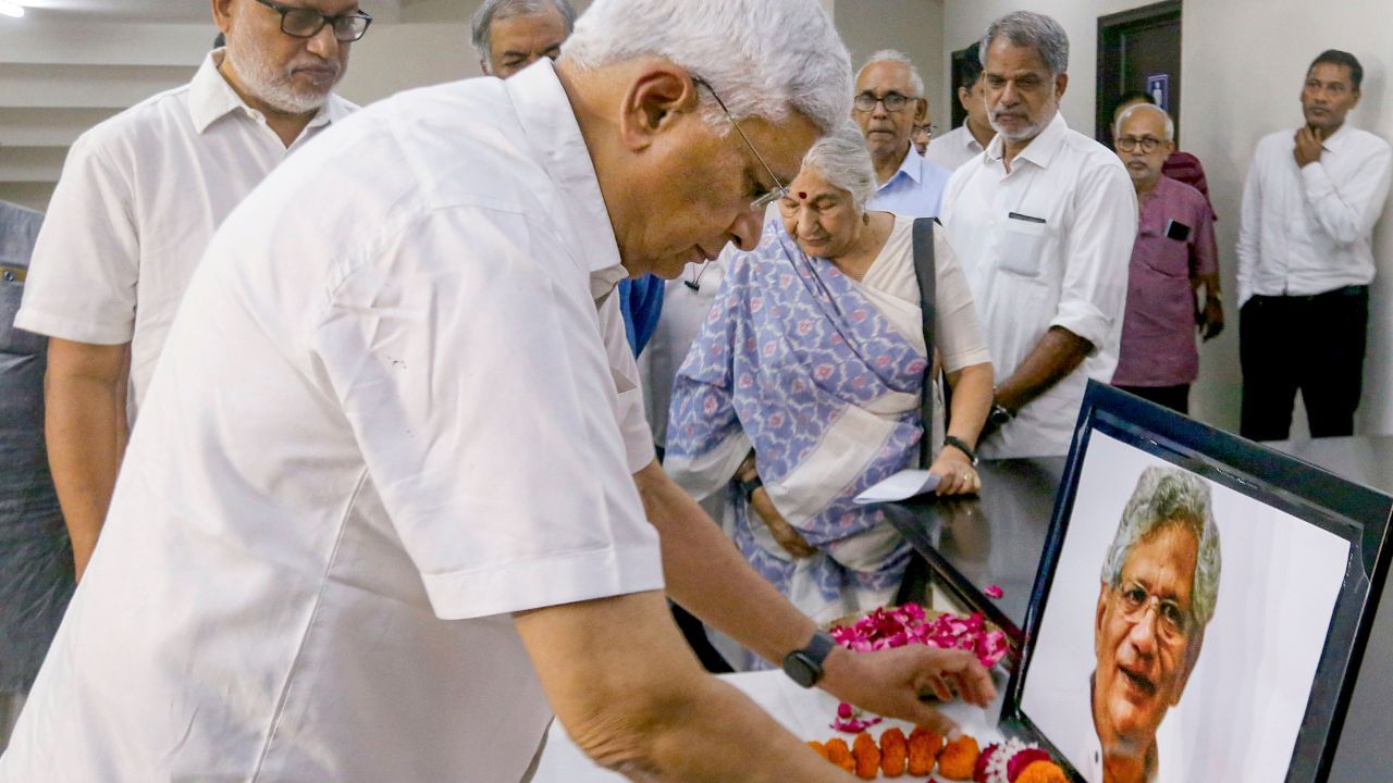 CPIM: ফাঁকাই থাকল ইয়েচুরির পদ, কো-অর্ডিনেটরের দায়িত্ব পেলেন প্রকাশ কারাট