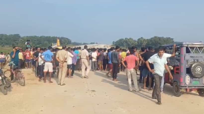 Purulia: টাকা খেয়ে গাড়ি ঢুকিয়ে দিচ্ছে পুলিশ, নিরাপত্তারক্ষীর মৃত্যুতে তপ্ত এলাকা