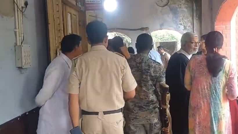 Purulia: মায়ের সামনেই নাবালিকার সঙ্গে…, ৫ বছরেই সেনা কর্মীর জীবনে ঘনাল অন্ধকার