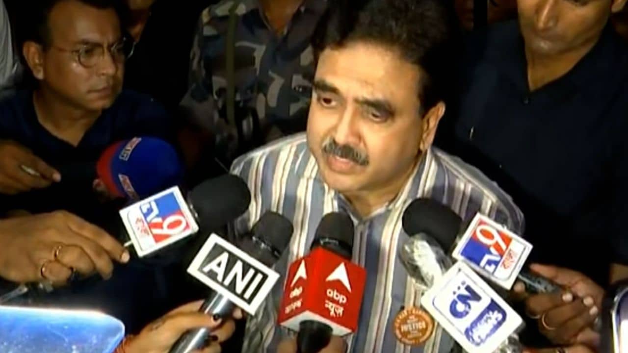 RG Kar Case: লালবাজারের ডাক্তারদের ধরনা, অভিজিৎ যেতেই উঠল গো ব্যাক স্লোগান