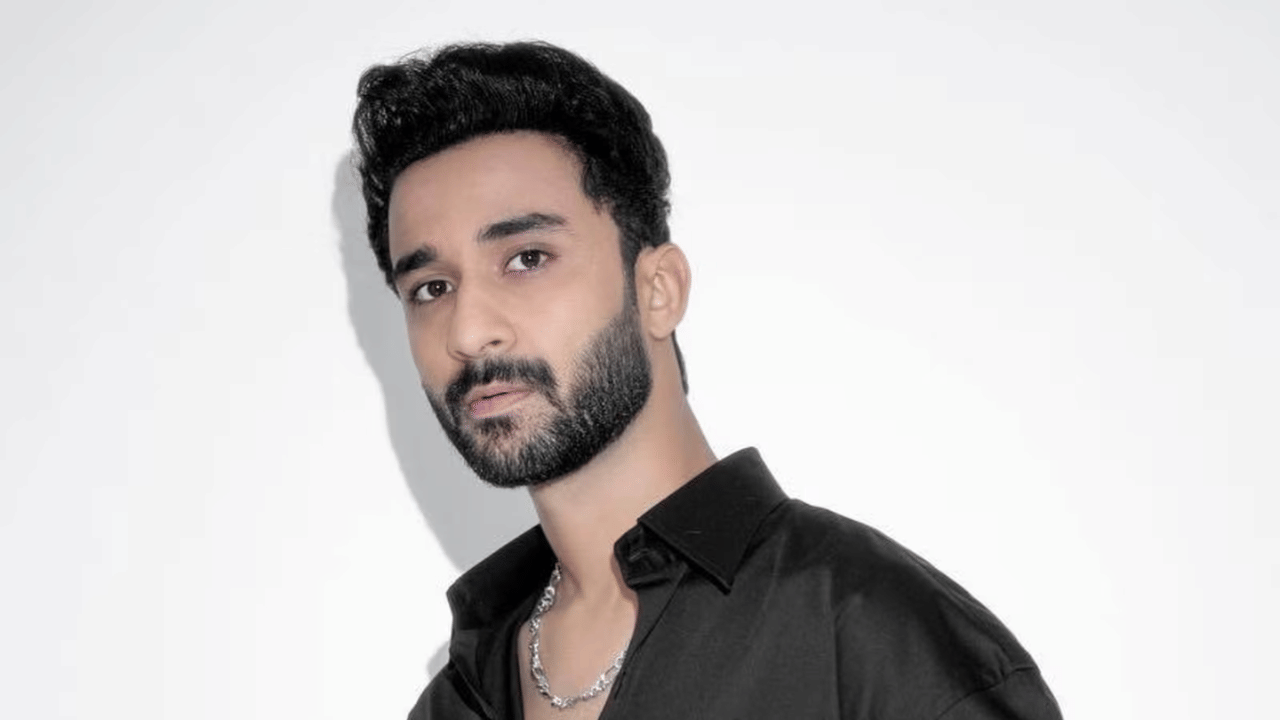 তিনটে সিনেমা করেই... মাঝরাস্তায় সহকারীর সঙ্গে কী করলেন রাঘব?