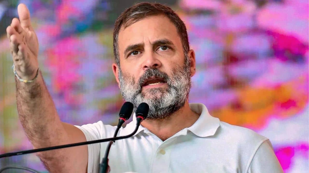 Row over Rahul Gandhis remark: শিখদের পাগড়ি নিয়ে রাহুলের মন্তব্যে বিতর্ক, কড়া সমালোচনা বিজেপির