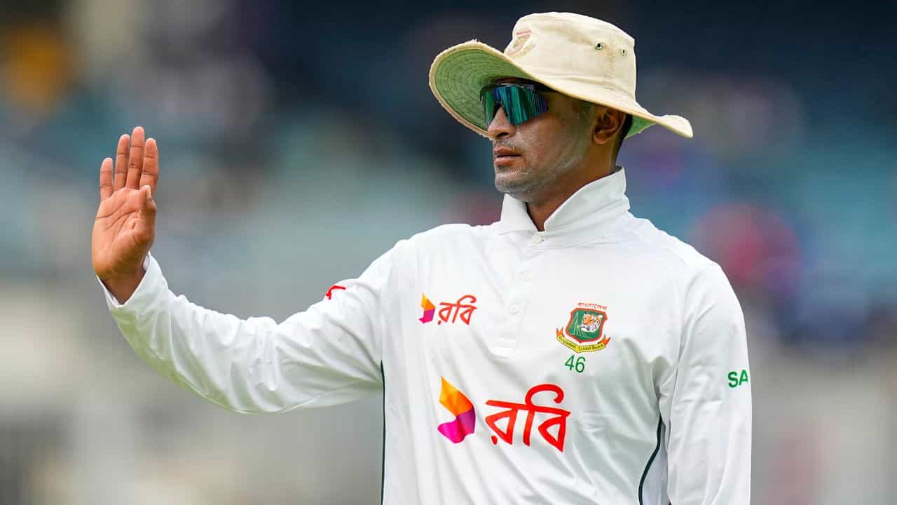 Shakib Al Hasan: দেশে হারিয়েছেন গ্রহণযোগ্যতা, ক্রিকেট থেকে অবসরের সিদ্ধান্ত সাকিবের Shakib Al Hasan: দেশে হারিয়েছেন গ্রহণযোগ্যতা, ক্রিকেট থেকে অবসরের সিদ্ধান্ত সাকিবের