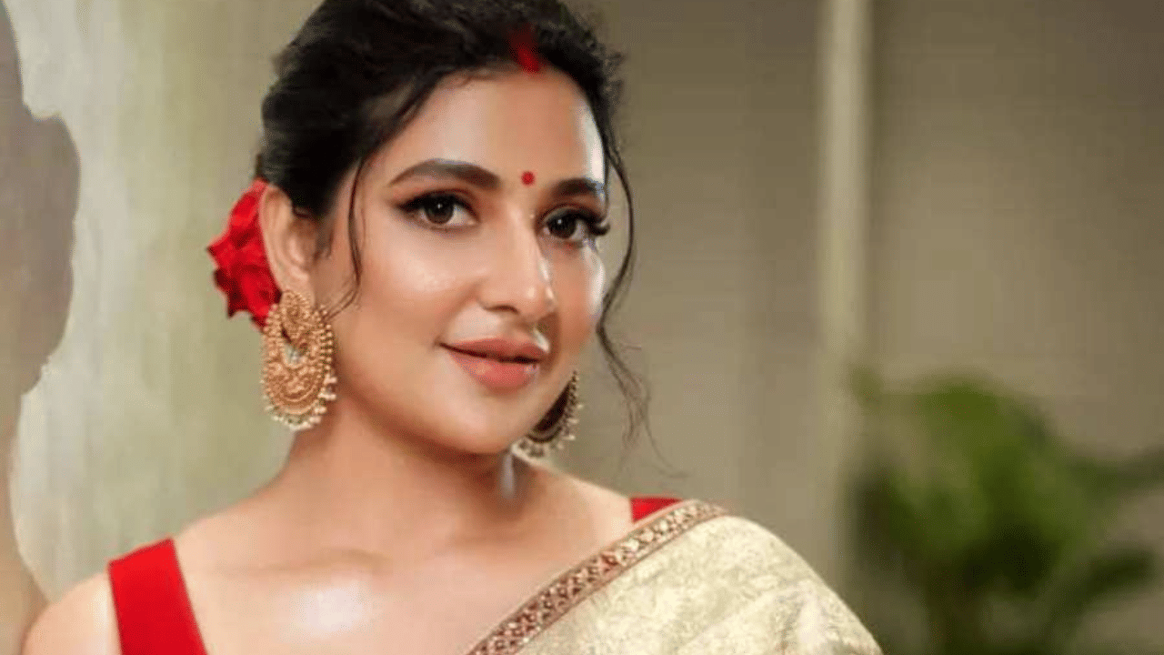 স্বামী রাজ বাদ, কার সঙ্গে ডেটে গেলেন শুভশ্রী? স্বামী রাজ বাদ, কার সঙ্গে ডেটে গেলেন শুভশ্রী?