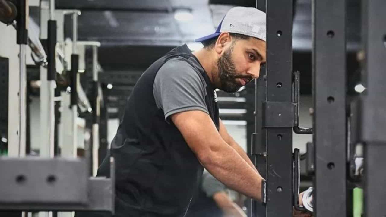 Rohit-Virat: বিরাট কোহলির মতো! এ বার রোহিতের মুখেও সেই '১ পারসেন্ট' Rohit-Virat: বিরাট কোহলির মতো! এ বার রোহিতের মুখেও সেই '১ পারসেন্ট'