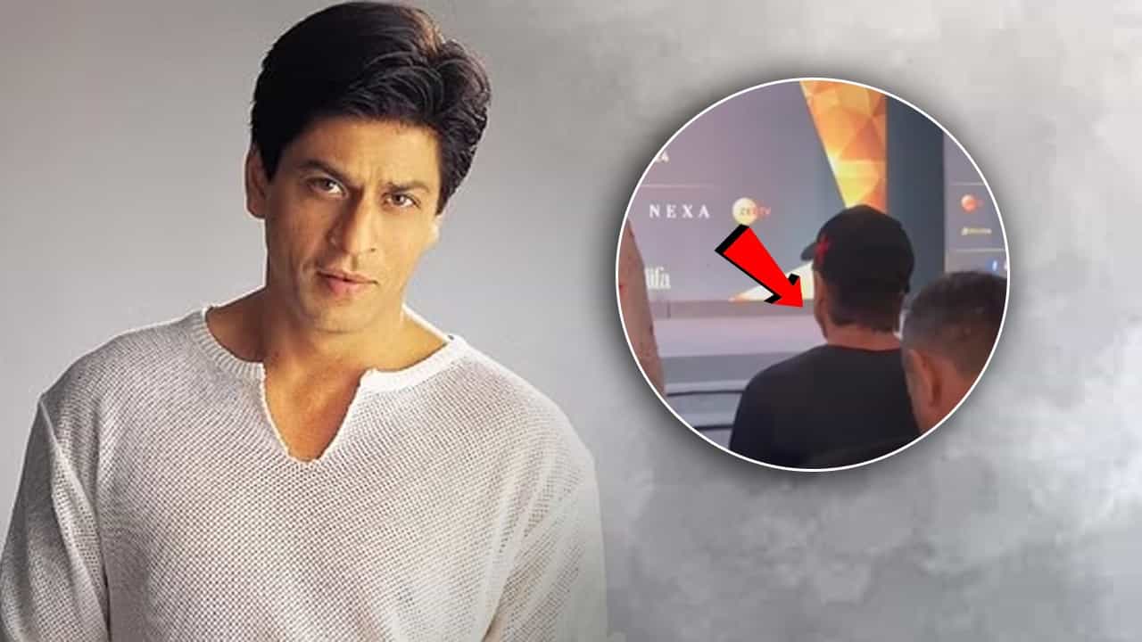 Viral Vodeo: 'এ কী করলেন কিং খান?' শাহরুখের নতুন লুক দেখে চমকে উঠলেন সকলে Viral Vodeo: 'এ কী করলেন কিং খান?' শাহরুখের নতুন লুক দেখে চমকে উঠলেন সকলে