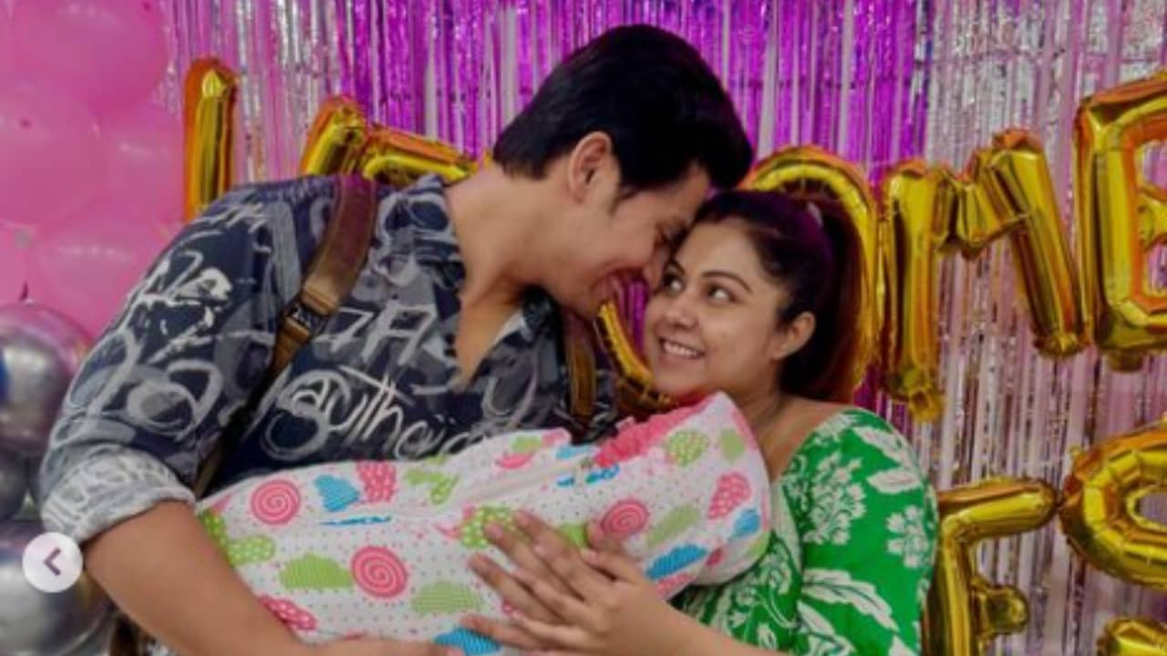বলিউডি কায়দায় মেয়ের নাম ঘোষণা করলেন প্রীতি এবং রাহুল