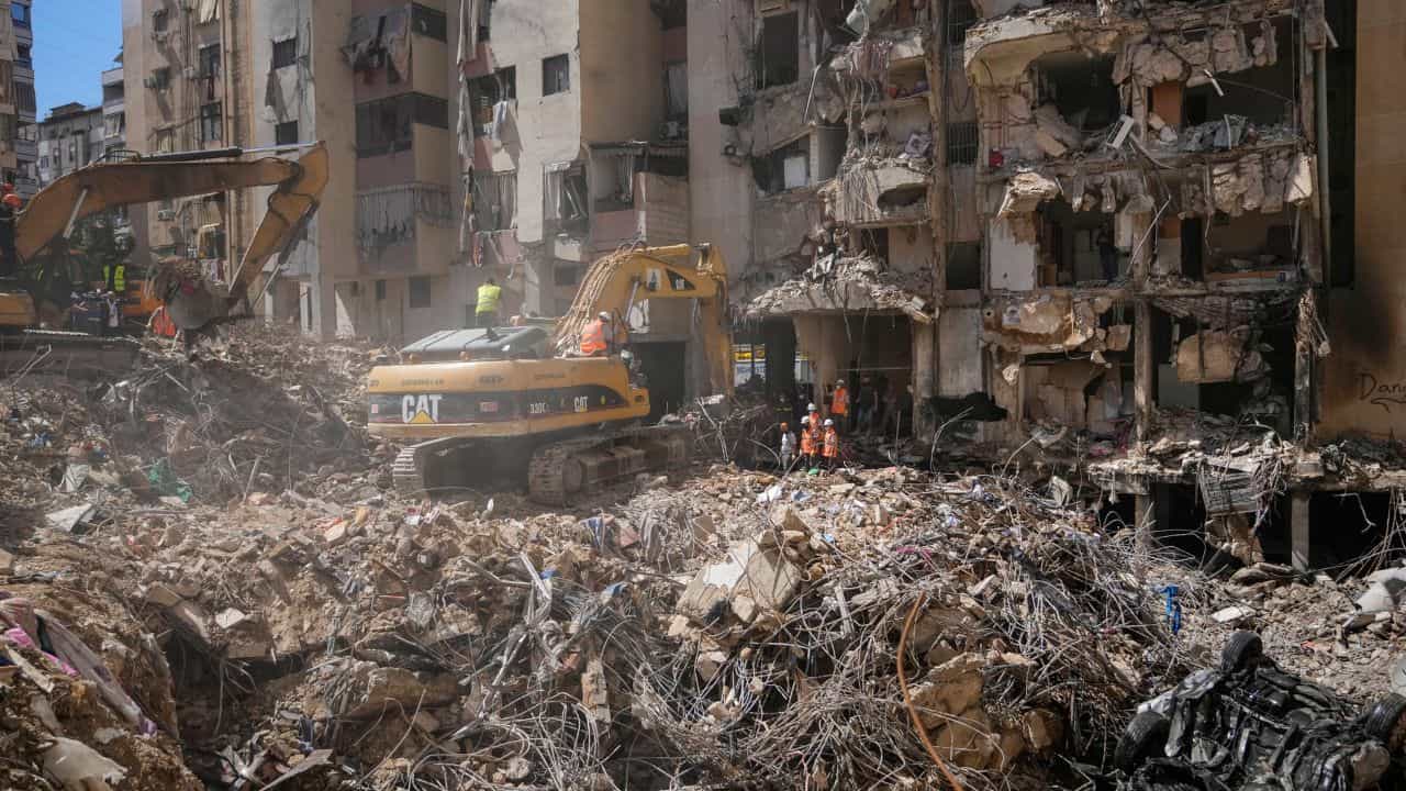 Nearly 500 killed in Lebanon: ইজরায়েলের হামলায় বিধ্বস্ত লেবানন, কয়েক ঘণ্টায় মৃত প্রায় ৫০০ Nearly 500 killed in Lebanon: ইজরায়েলের হামলায় বিধ্বস্ত লেবানন, কয়েক ঘণ্টায় মৃত প্রায় ৫০০