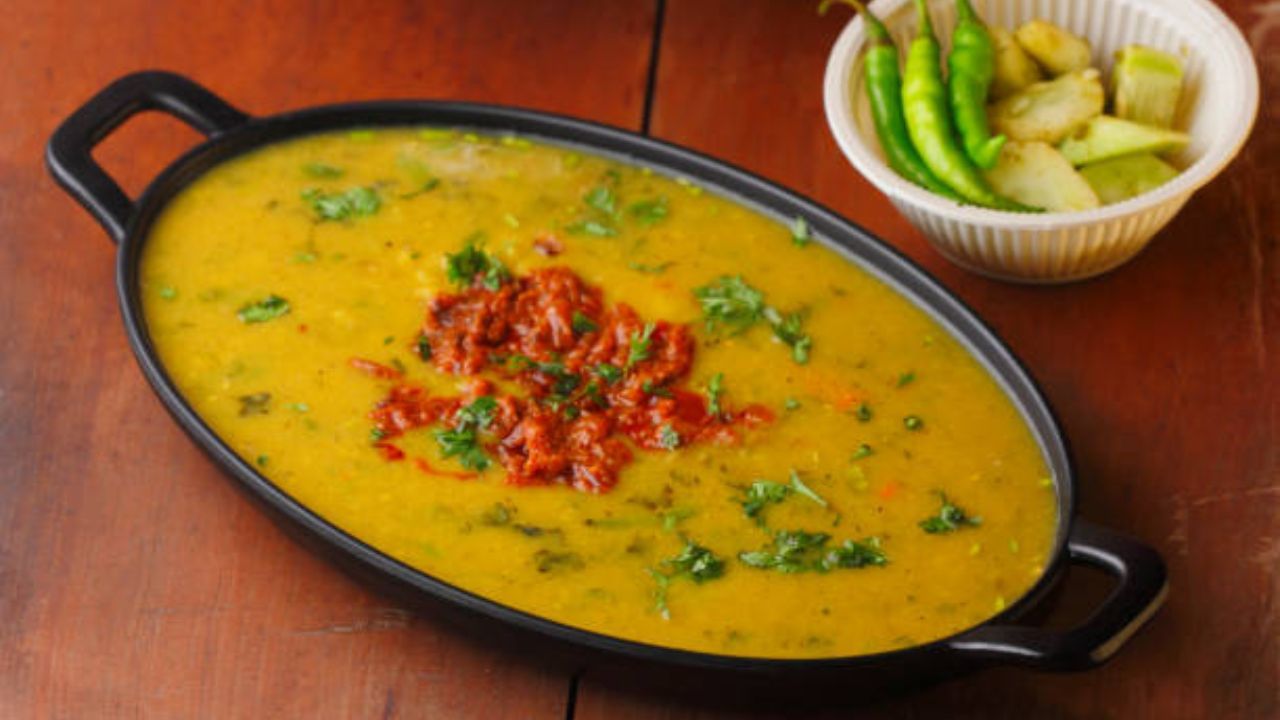 Dal Cooking Tips: প্রেশার কুকারে সেদ্ধ বসিয়ে দিলেই হয় না, ডাল রান্নায় এই ভুল করলে আপনারই ক্ষতি Dal Cooking Tips: প্রেশার কুকারে সেদ্ধ বসিয়ে দিলেই হয় না, ডাল রান্নায় এই ভুল করলে আপনারই ক্ষতি