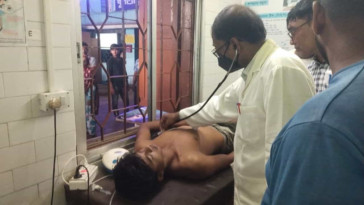 Dhupguri: হইহই করে বন্ধুদের সঙ্গে নেমেছিল স্নানে, তখনই অঘটন Dhupguri: হইহই করে বন্ধুদের সঙ্গে নেমেছিল স্নানে, তখনই অঘটন