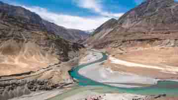 Indus Waters Treaty: পাকিস্তানকে নোটিশ মোদী সরকারের, সিন্ধু জল চুক্তির সংশোধন চাই