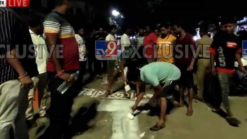 Attack on RG Kar protest: আরজি করের প্রতিবাদে শাসকের রক্তচক্ষু! নিভিয়ে দেওয়া হল মোমবাতি, মুছে দেওয়া হল পথলিখন