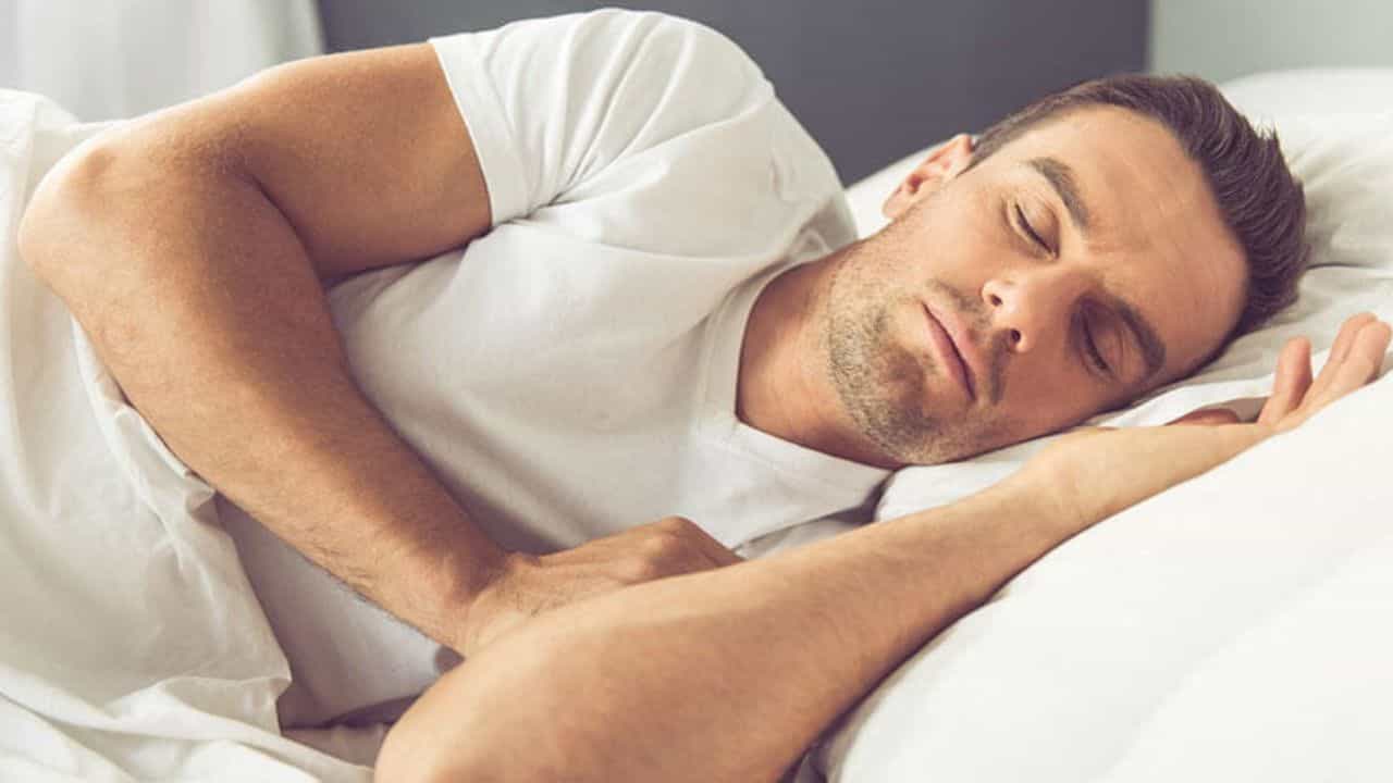 Sleeping Tips: রাতে দেরী করে শুতে যান? কী কী ক্ষতি হচ্ছে জানেন? Sleeping Tips: রাতে দেরী করে শুতে যান? কী কী ক্ষতি হচ্ছে জানেন?
