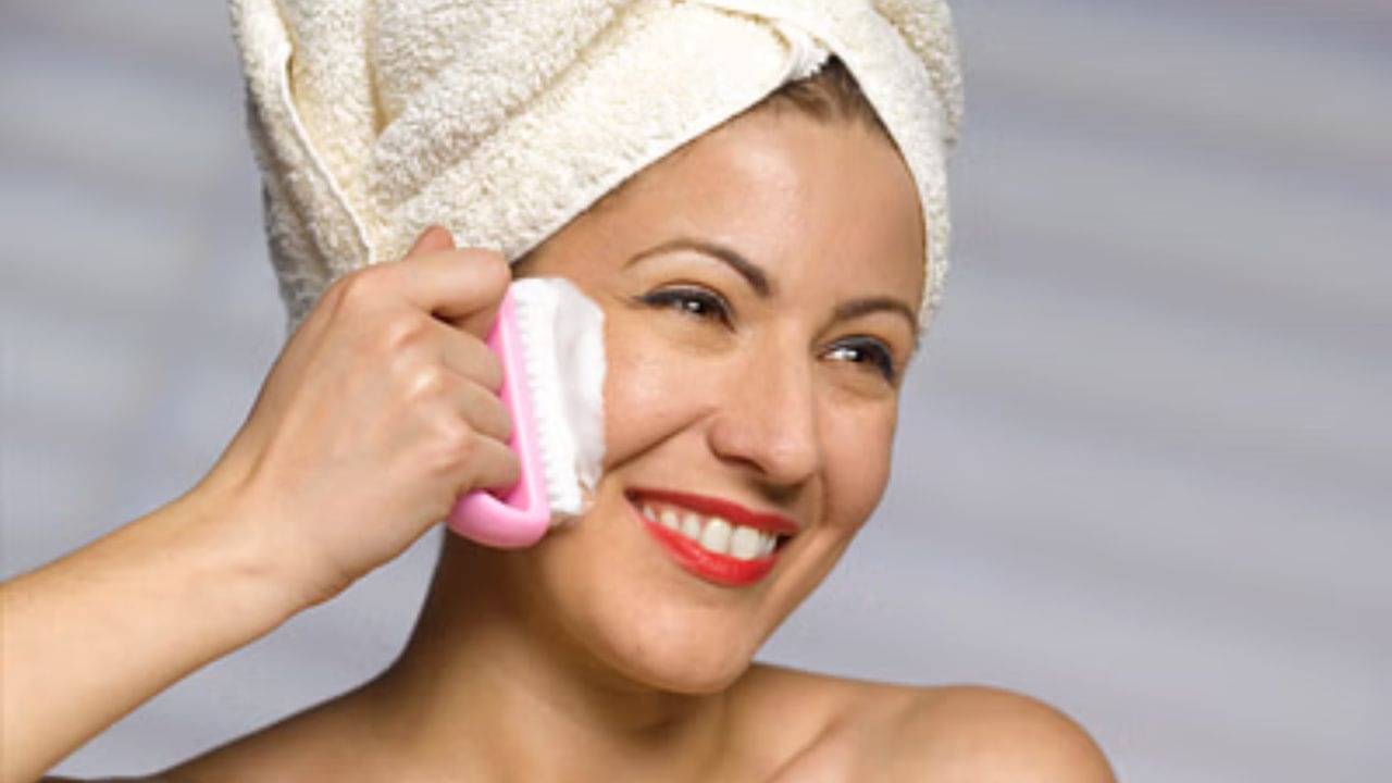 Milk for Skin: দুধ না মাখলে পাবেন না ভাল ত্বক, পুজোর আগেই শুরু করুন এই কাজ