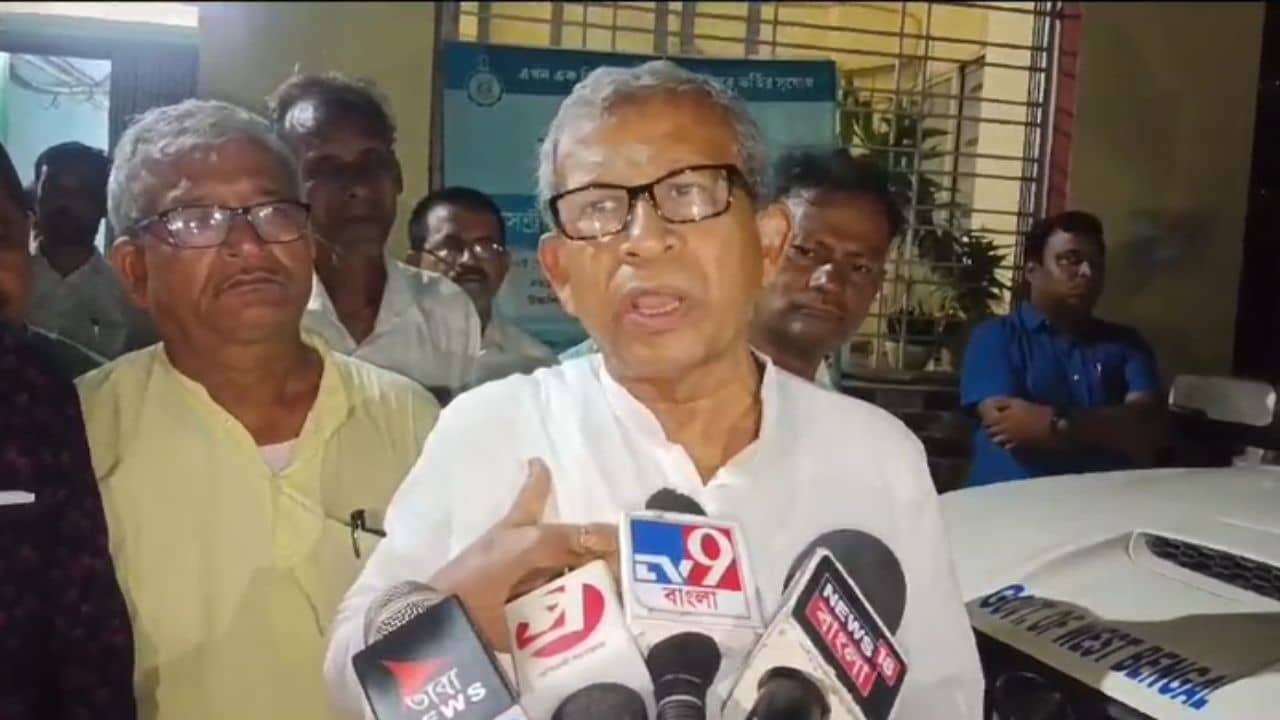 Medinipur: ঘাটাল মাস্টারপ্ল্যান হবে, দুর্গতদের আশ্বস্ত করলেন মানসরঞ্জন