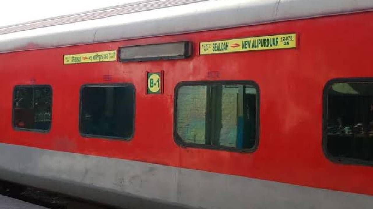 Train Route: নন-ইন্টারলকিংয়ের কাজ হবে, পদাতিক, তিস্তা-তোর্সা-সহ একাধিক ট্রেনের পথ বদল