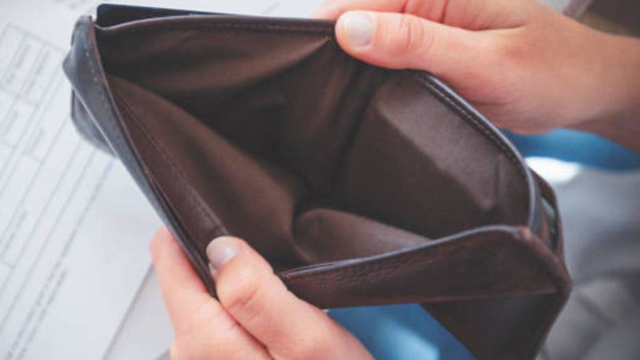 Bengali Phrases: ভাঁড়ে মা ভবানী, শূন্য পকেট বোঝাতে কেন এই কথা বলা হয় জানেন?