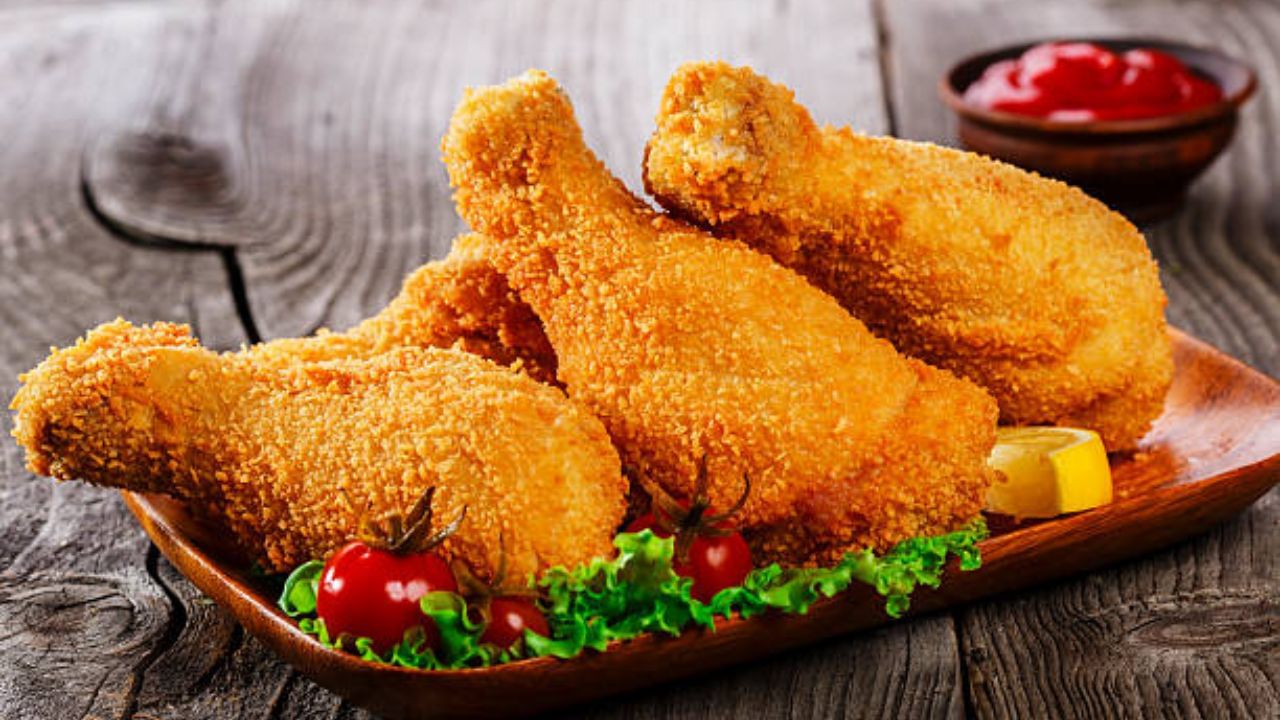 Fried Chicken: বাড়ি কর্নফ্লাওয়ার, কর্নফ্লেক্স কিচ্ছু নেই? অল্প উপকরণে বানিয়ে ফেলুন মুচমুচে ফ্রায়েড চিকেন Fried Chicken: বাড়ি কর্নফ্লাওয়ার, কর্নফ্লেক্স কিচ্ছু নেই? অল্প উপকরণে বানিয়ে ফেলুন মুচমুচে ফ্রায়েড চিকেন