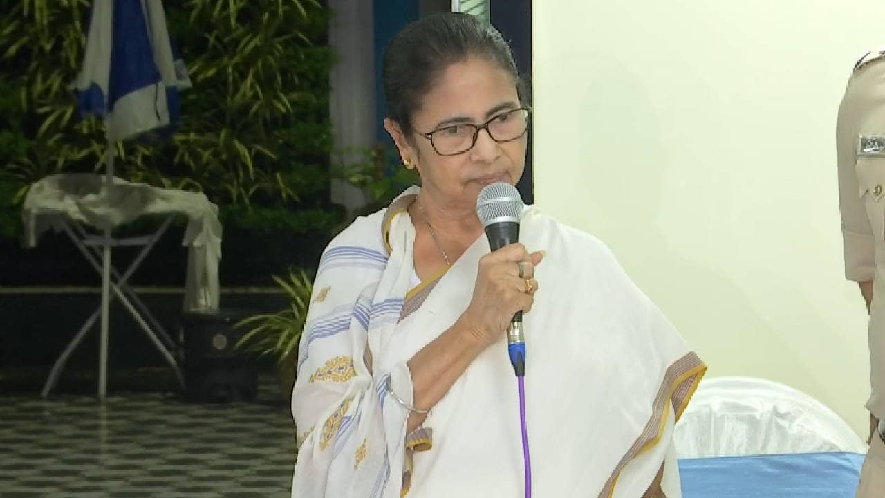 Mamata Banerjee: ‘আমরা জমি তৈরি করে রেখেছি’, সেমিকন্ডাক্টর প্ল্যান্ট নিয়ে বললেন মমতা
