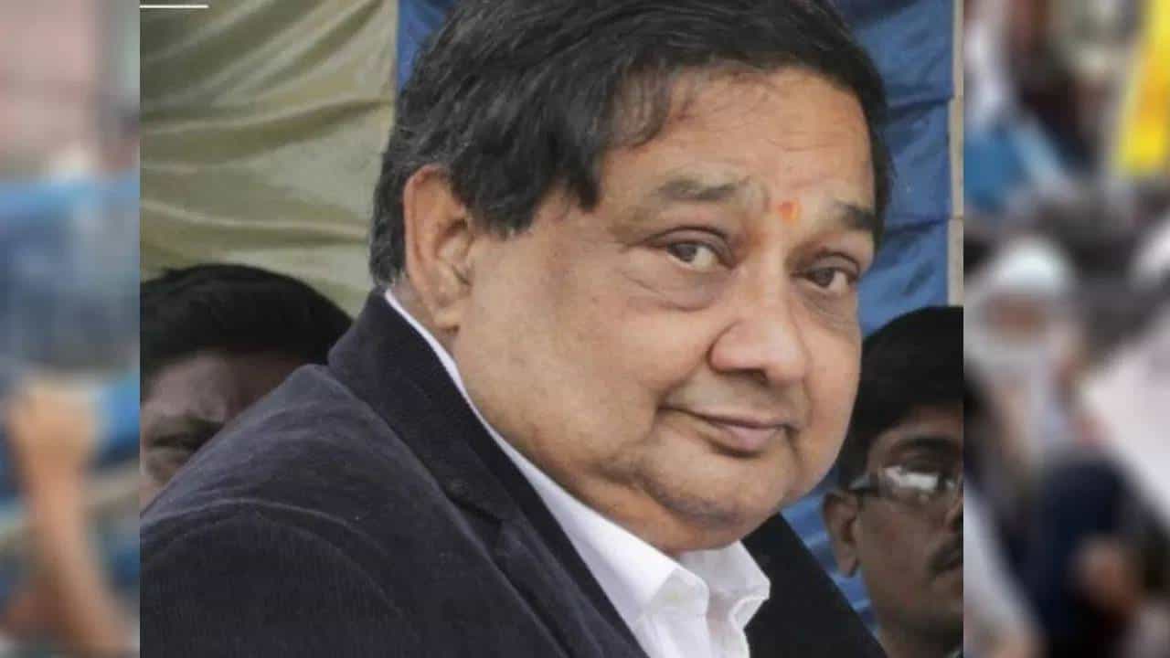 ED Raid: তৃণমূলের চিকিৎসক-নেতার বাড়ি-নার্সিংহোম-বাংলোয় একযোগে ইডি হানা ED Raid: তৃণমূলের চিকিৎসক-নেতার বাড়ি-নার্সিংহোম-বাংলোয় একযোগে ইডি হানা