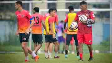 East Bengal: ব্রুজোর মাথাতেও ঘুরছে ডার্বি, ইস্টবেঙ্গল কি আন্ডারডগ? হাসতে হাসতে বিনোর উত্তর...