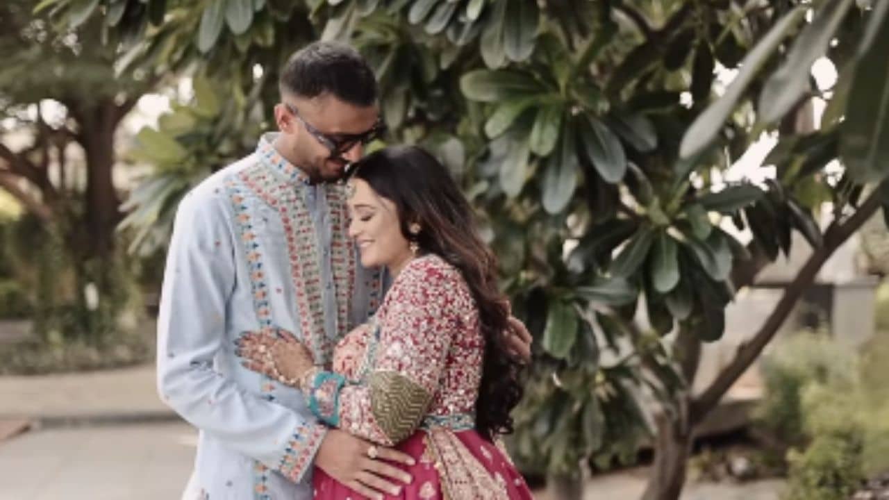 Axar Patel: ভিডিয়ো: বাবা হচ্ছেন অক্ষর প্যাটেল, ঘটা করে হল স্ত্রী মেহার সাধের অনুষ্ঠান