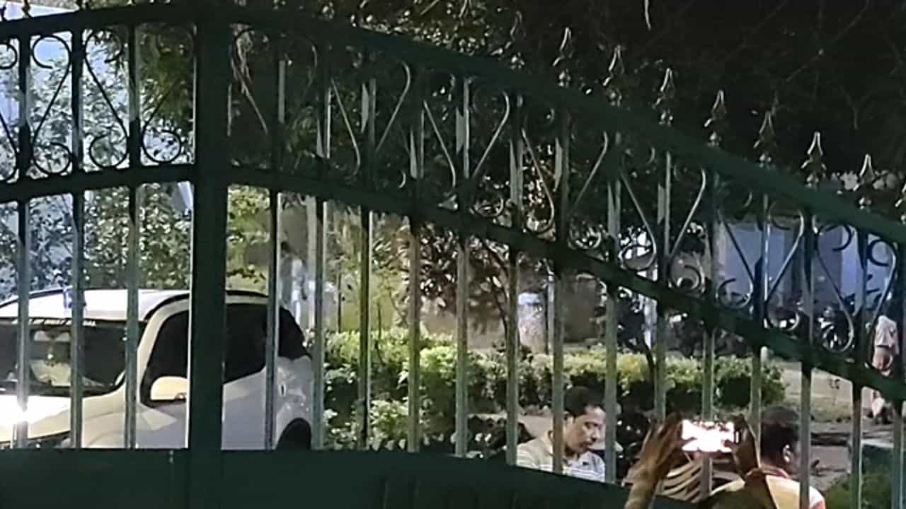 Balurghat: সরকারি হোম থেকে কিশোরের ঝুলন্ত দেহ উদ্ধার Balurghat: সরকারি হোম থেকে কিশোরের ঝুলন্ত দেহ উদ্ধার
