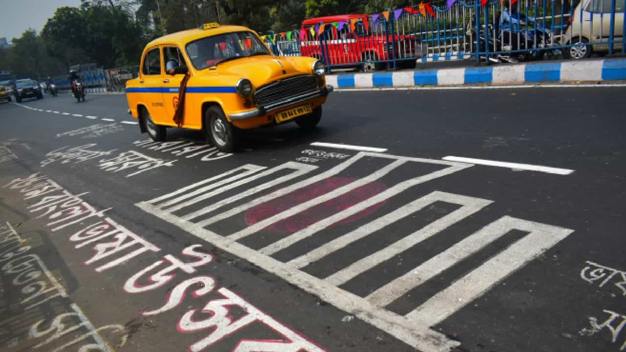 Bengali Language: ধ্রুপদী ভাষার তকমা পেল বাংলা, বড় সিদ্ধান্ত মোদী ক্যাবিনেটের Bengali Language: ধ্রুপদী ভাষার তকমা পেল বাংলা, বড় সিদ্ধান্ত মোদী ক্যাবিনেটের
