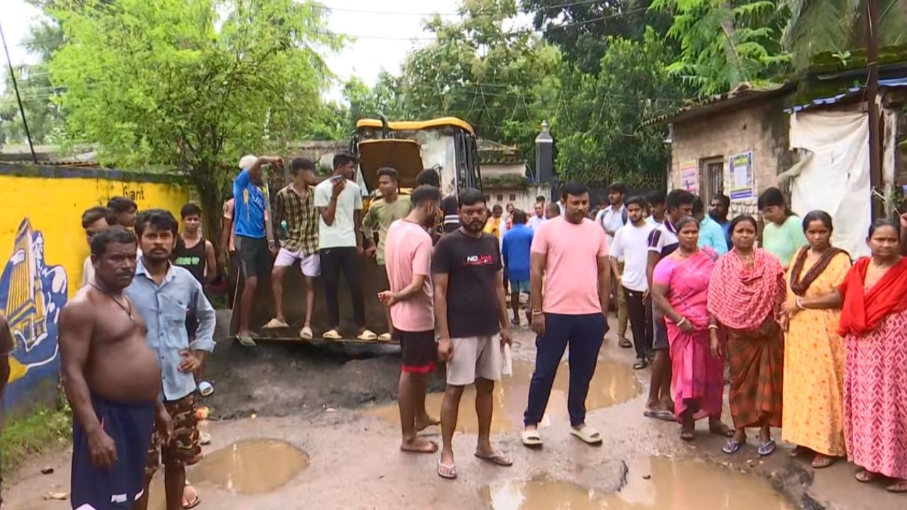 Bansdroni: কেন এই অবস্থা বাঁশদ্রোণীতে? গলদ ঠিক কোথায়? Bansdroni: কেন এই অবস্থা বাঁশদ্রোণীতে? গলদ ঠিক কোথায়?