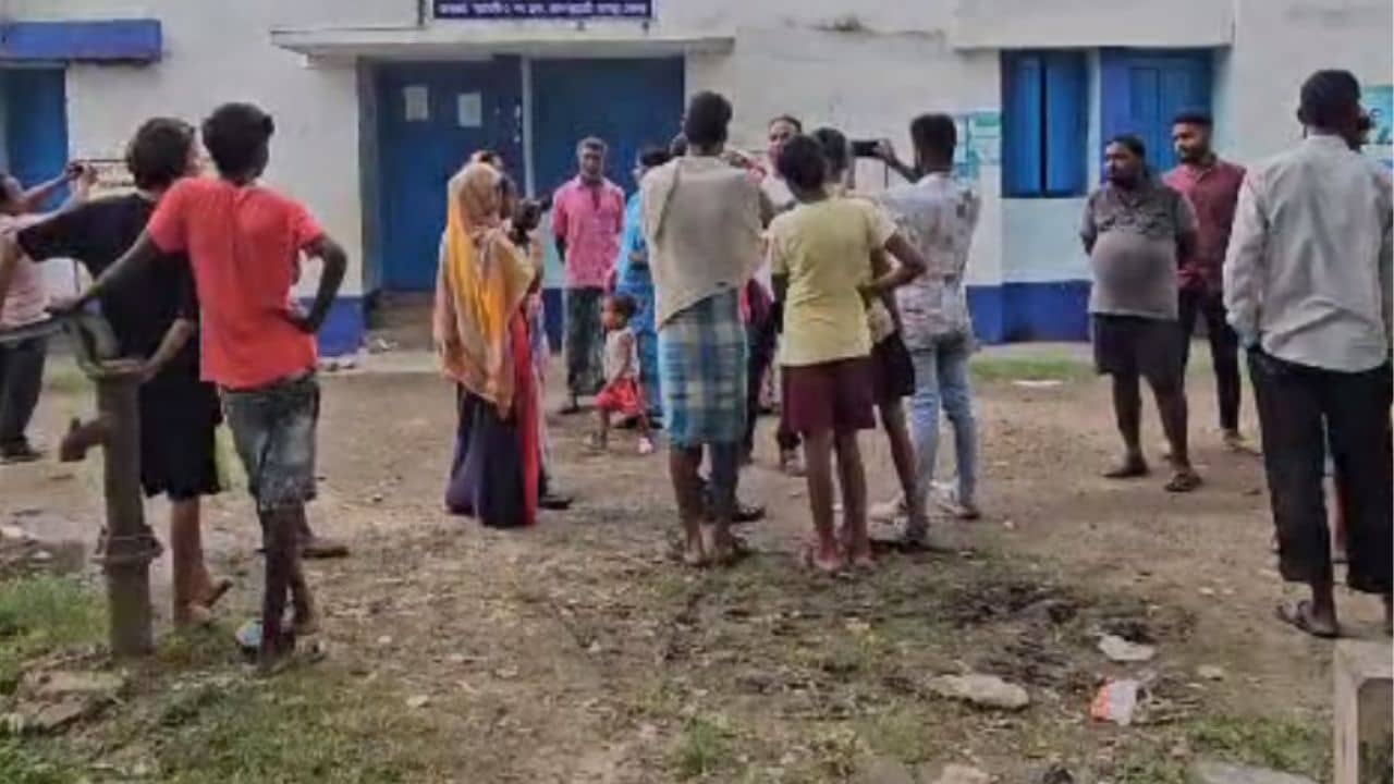 Nurse Physically Harassed: মেয়েটারই তো চরিত্র খারাপ..., নার্সকে ধর্ষণের অভিযোগে ডাক্তার গ্রেফতার হতেই সাধারণ মানুষ নামল ময়দানে