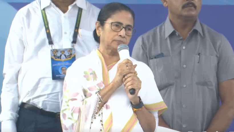 CM Mamata in Sandeshkhali: ‘সন্দেশখালিতে আরও সন্দেশের দোকান হবে, আসছে দুয়ারে সরকার’, মোট ১১৩ কোটি টাকার প্রকল্পের উদ্বোধনী মঞ্চে বললেন মমতা