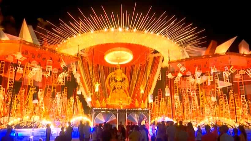 Cooch Behars Puja Mandap: থিম থেকে সাবেকিয়ানা, প্রতিবাদ থেকে ভিন স্রোতের ভাবনা, কোচবিহারের মণ্ডপে মণ্ডপে অভিনবত্বের ছোঁয়া