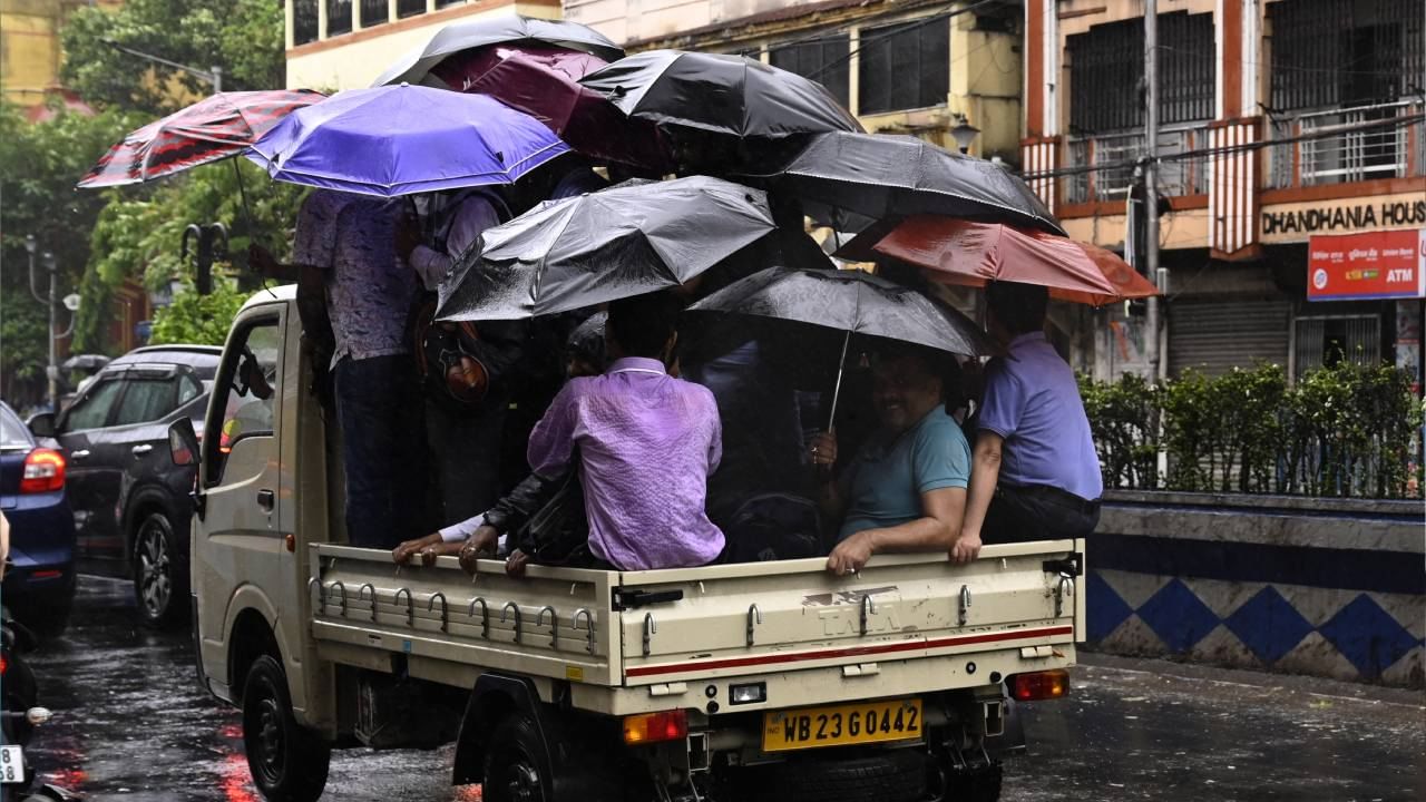 Cyclone Dana: বাংলার মাথায় বড় বিপদ! কালীপুজোর আগেই ধেয়ে আসছে ঘূর্ণিঝড় দানা, ল্যান্ডফল কোথায়?